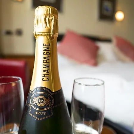 The Helaina 5* スカーバラ