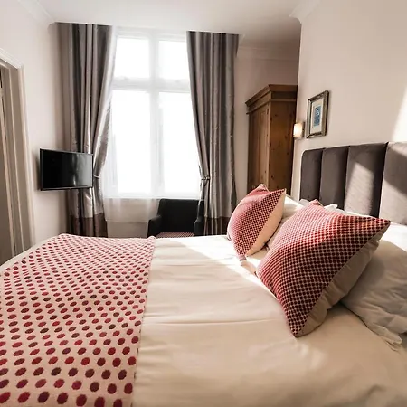 The Helaina 5* Scarborough