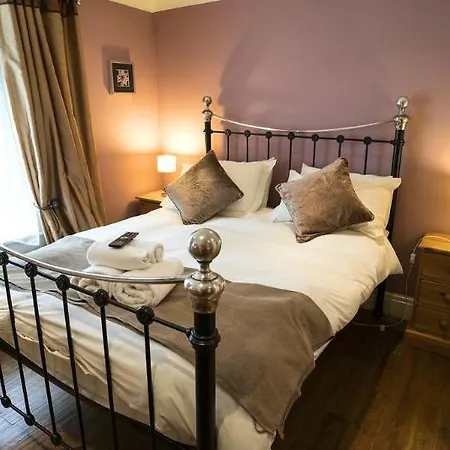 The Helaina Guest house Scarborough