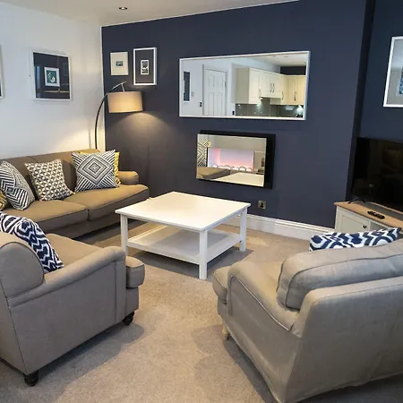 Konukevi The Helaina 5*