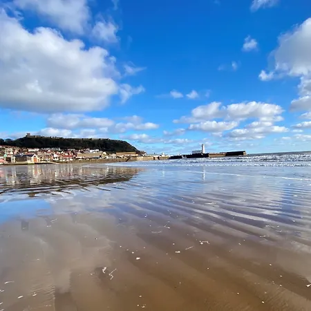 The Helaina Konukevi Scarborough